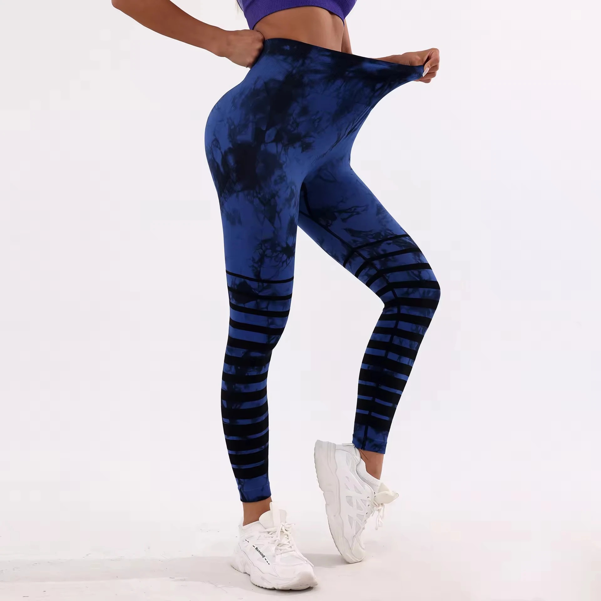 لگ سیملس پشت چین دار ابر و بادی _ Seamless Leggings