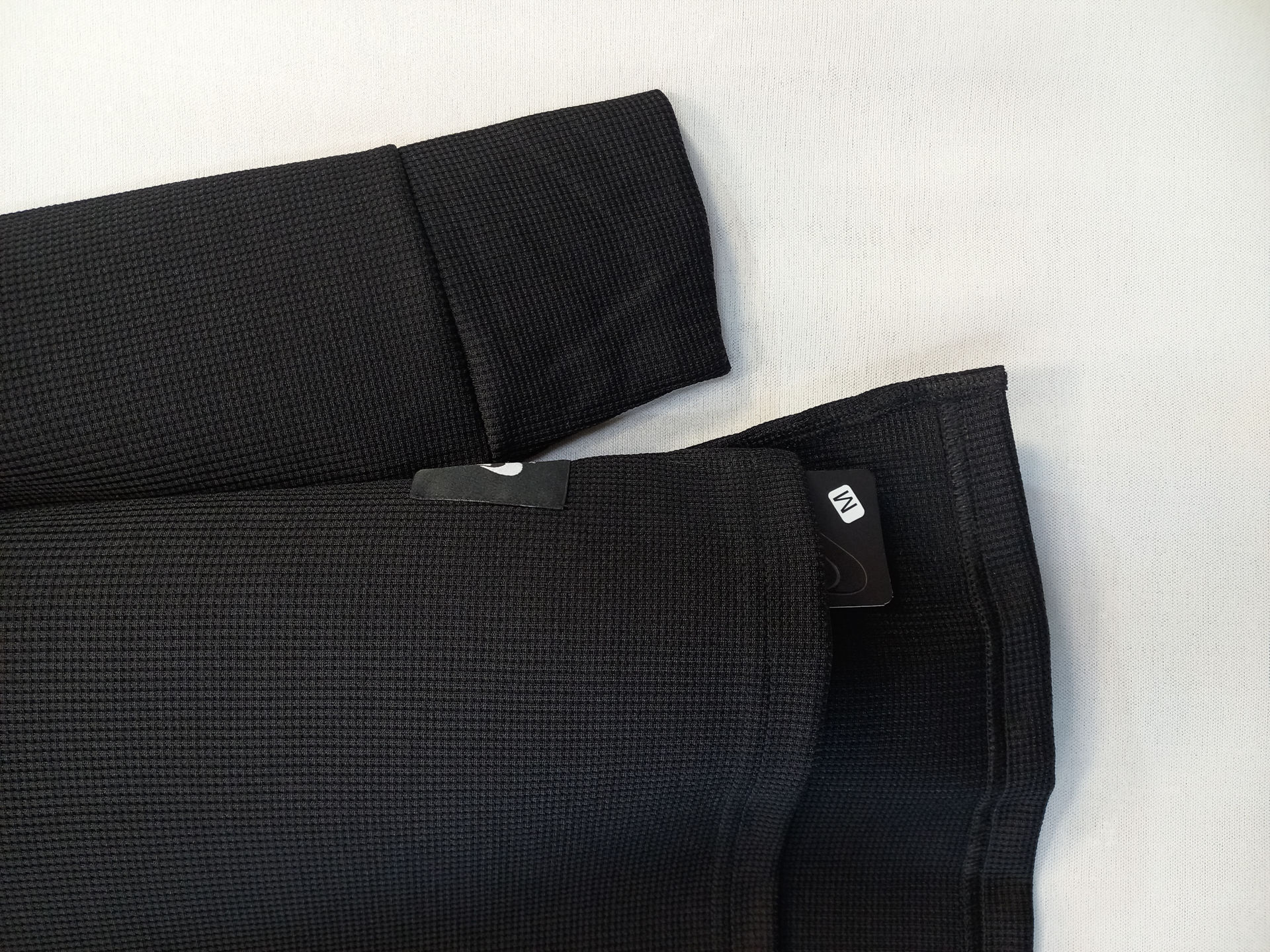 بلوز آستین بلند ورزشی زنانه، بیسکوئیتی