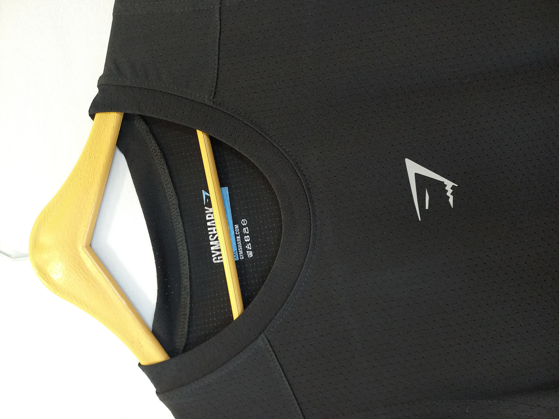 تاپ ورزشی مردانه سوزنی جیم شارک | Gym Shark