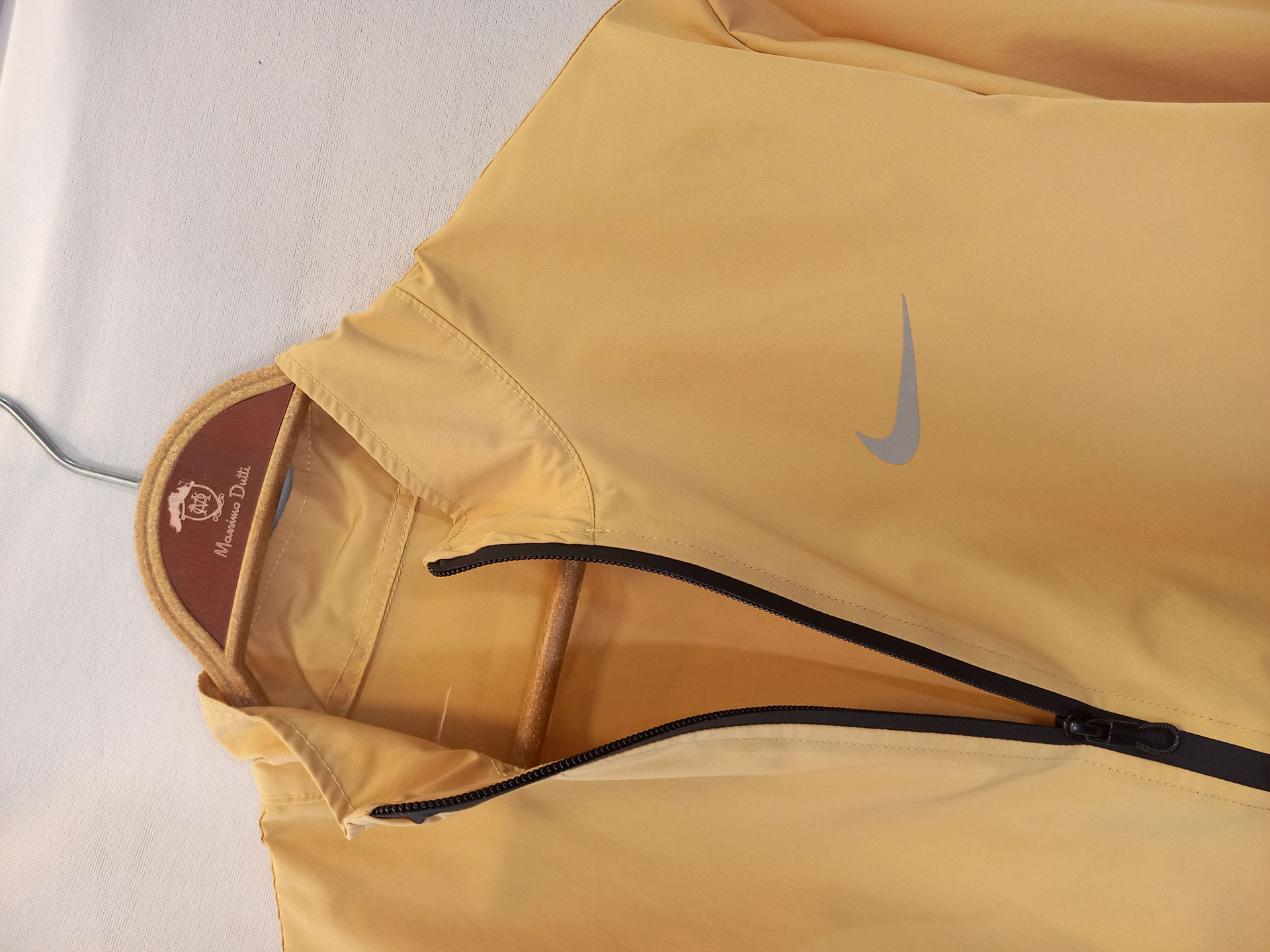 ست ورزشی بادگیر و شلوار زنانه