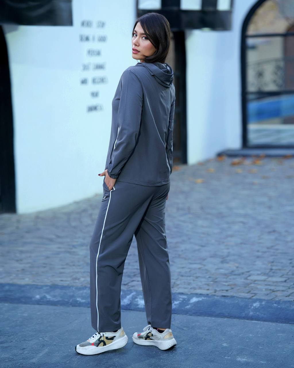 ست سوئیشرت و شلوار ورزشی زنانه