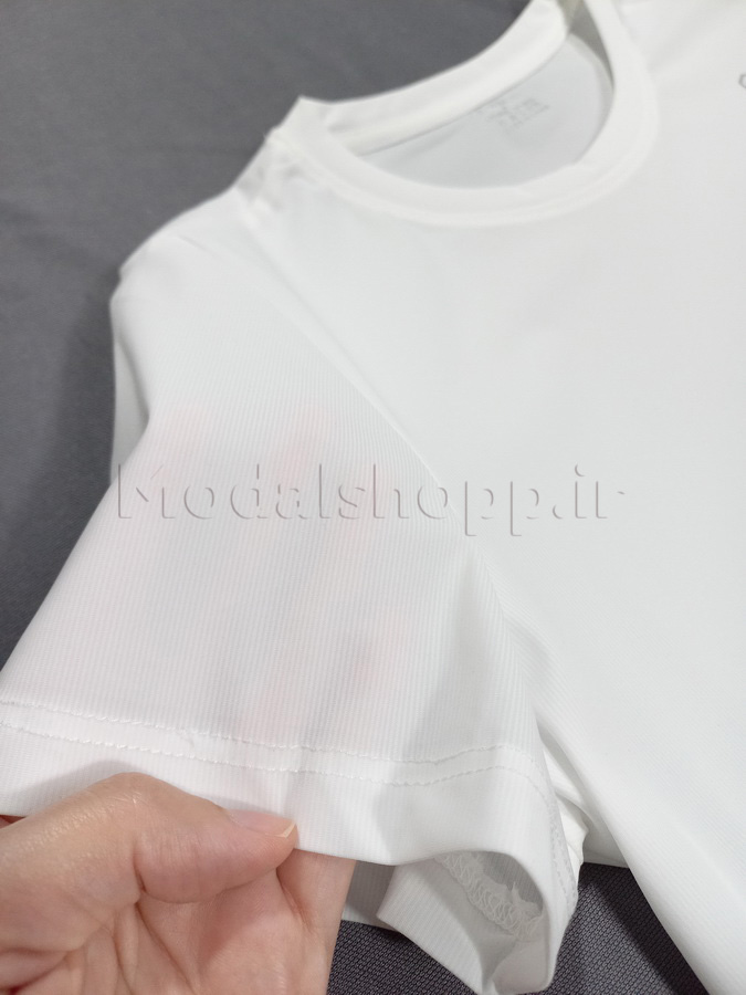 تیشرت ورزشی ساده یقه گرد زنانه